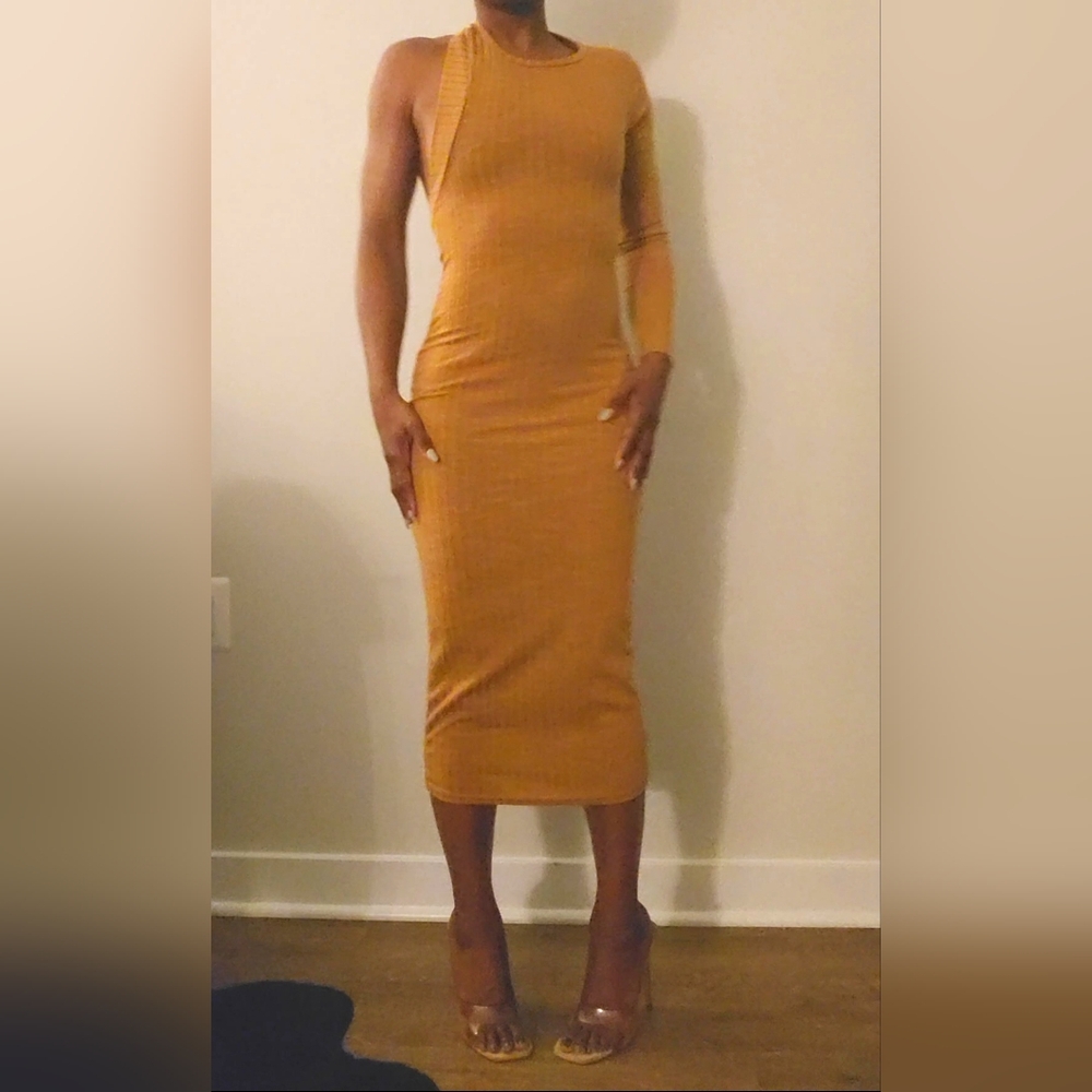 Elegant Mustard Midi Dress
